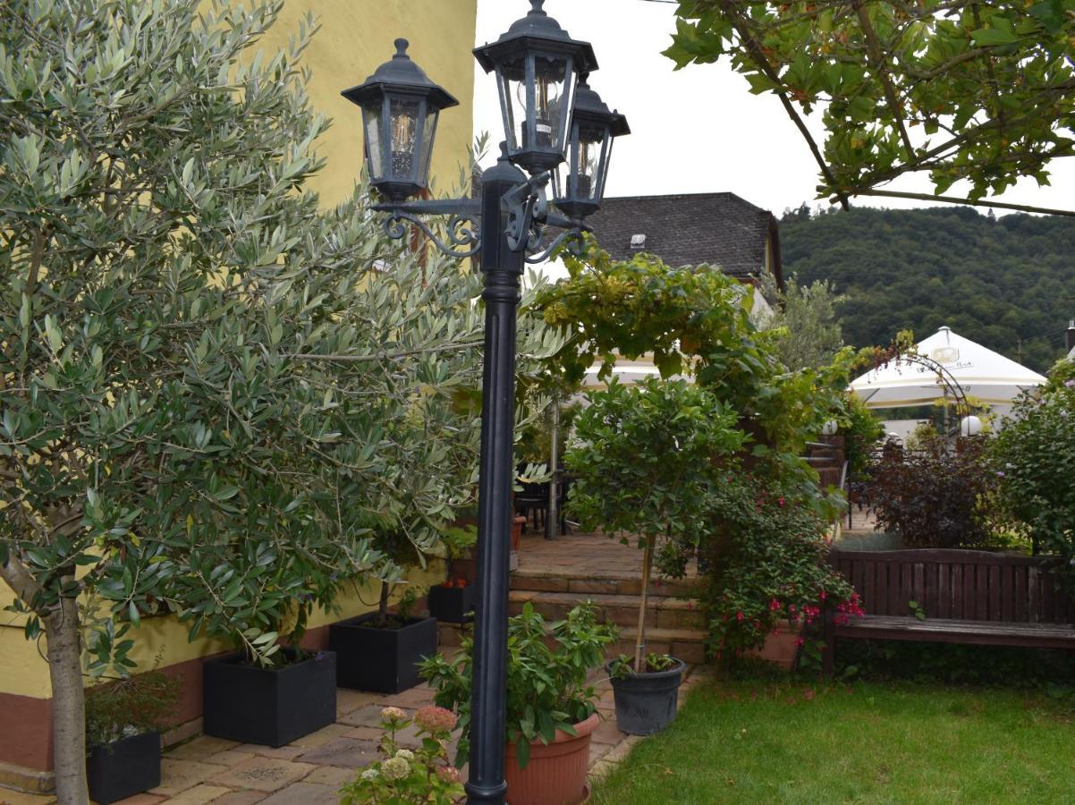 Landgasthof Zur Sonne Enkirch Bagian luar foto