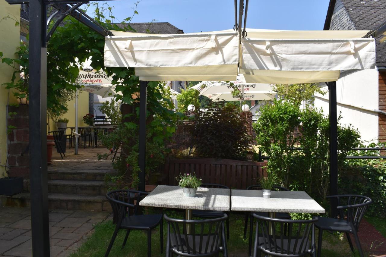 Landgasthof Zur Sonne Enkirch Bagian luar foto