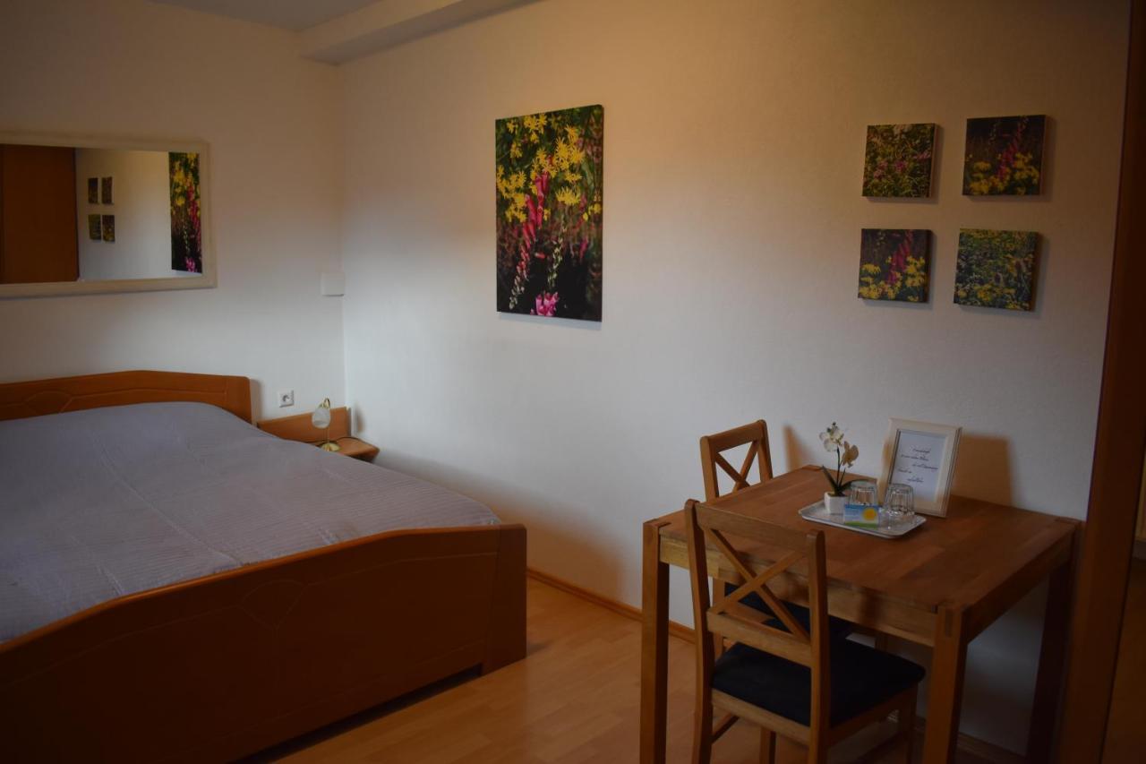 Landgasthof Zur Sonne Enkirch Bagian luar foto