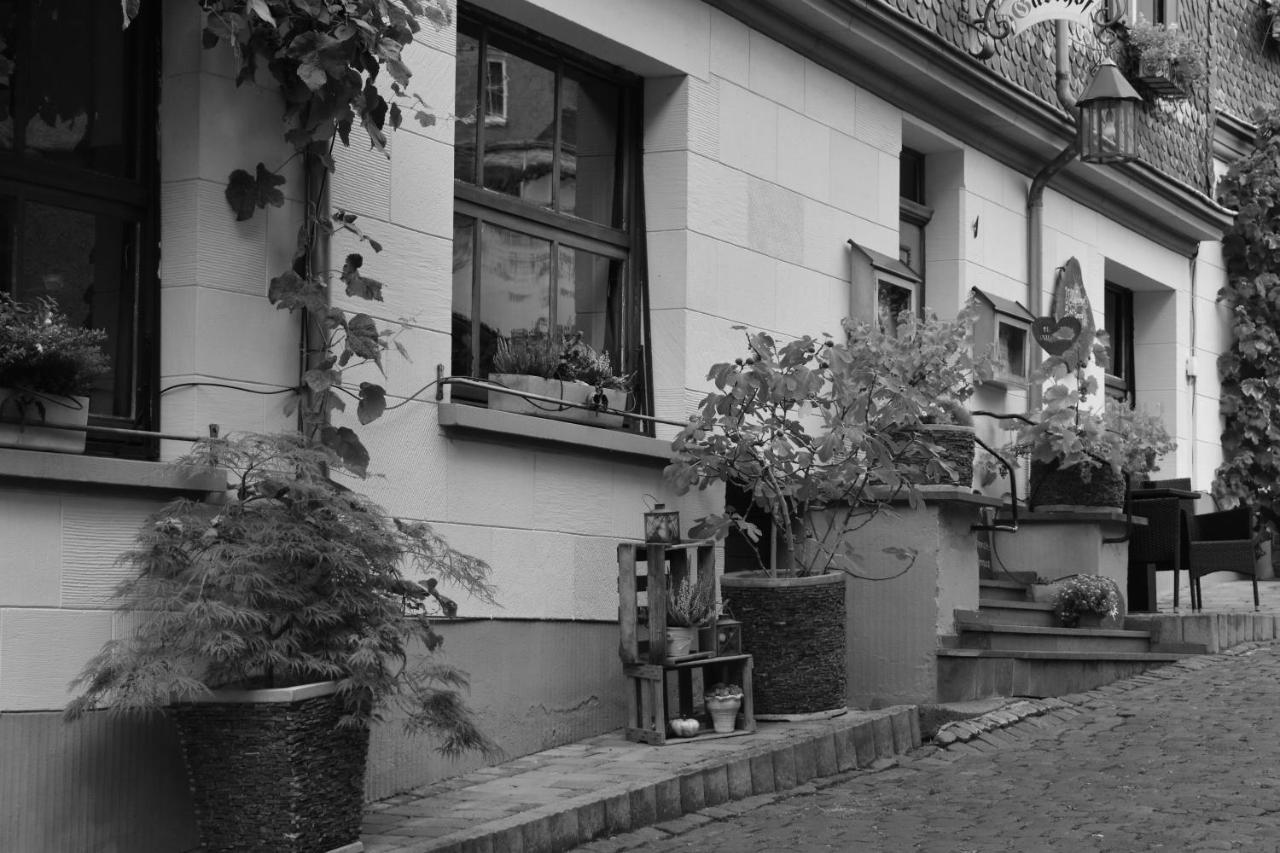 Landgasthof Zur Sonne Enkirch Bagian luar foto