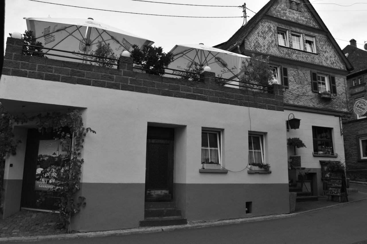 Landgasthof Zur Sonne Enkirch Bagian luar foto