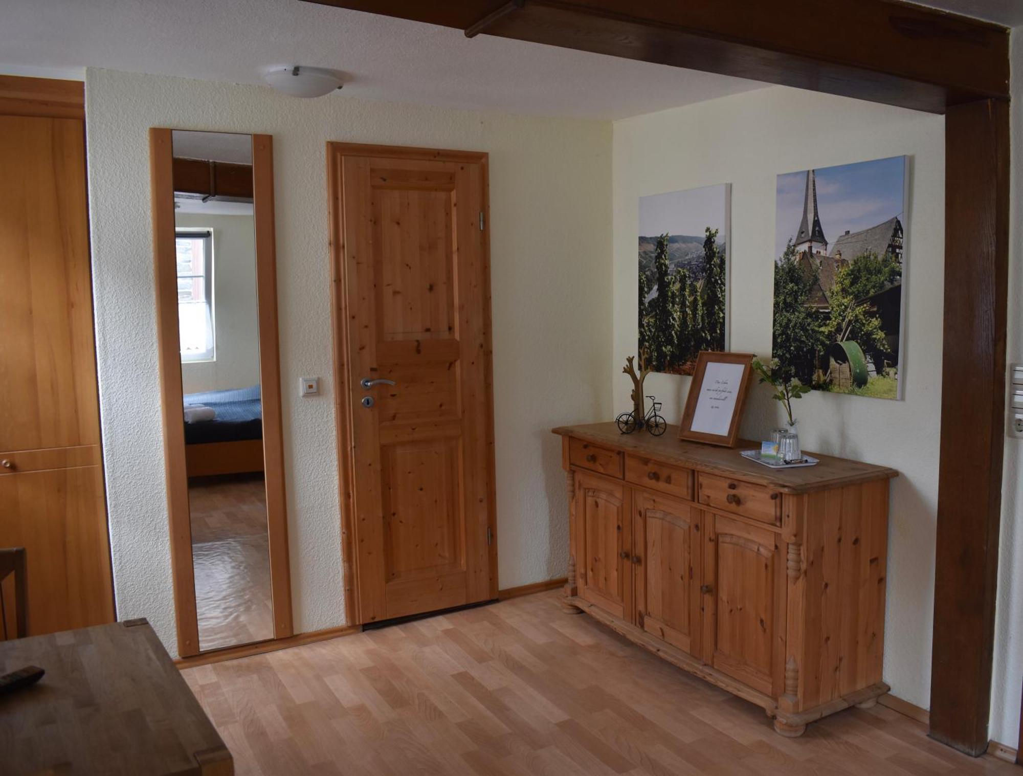 Landgasthof Zur Sonne Enkirch Ruang foto